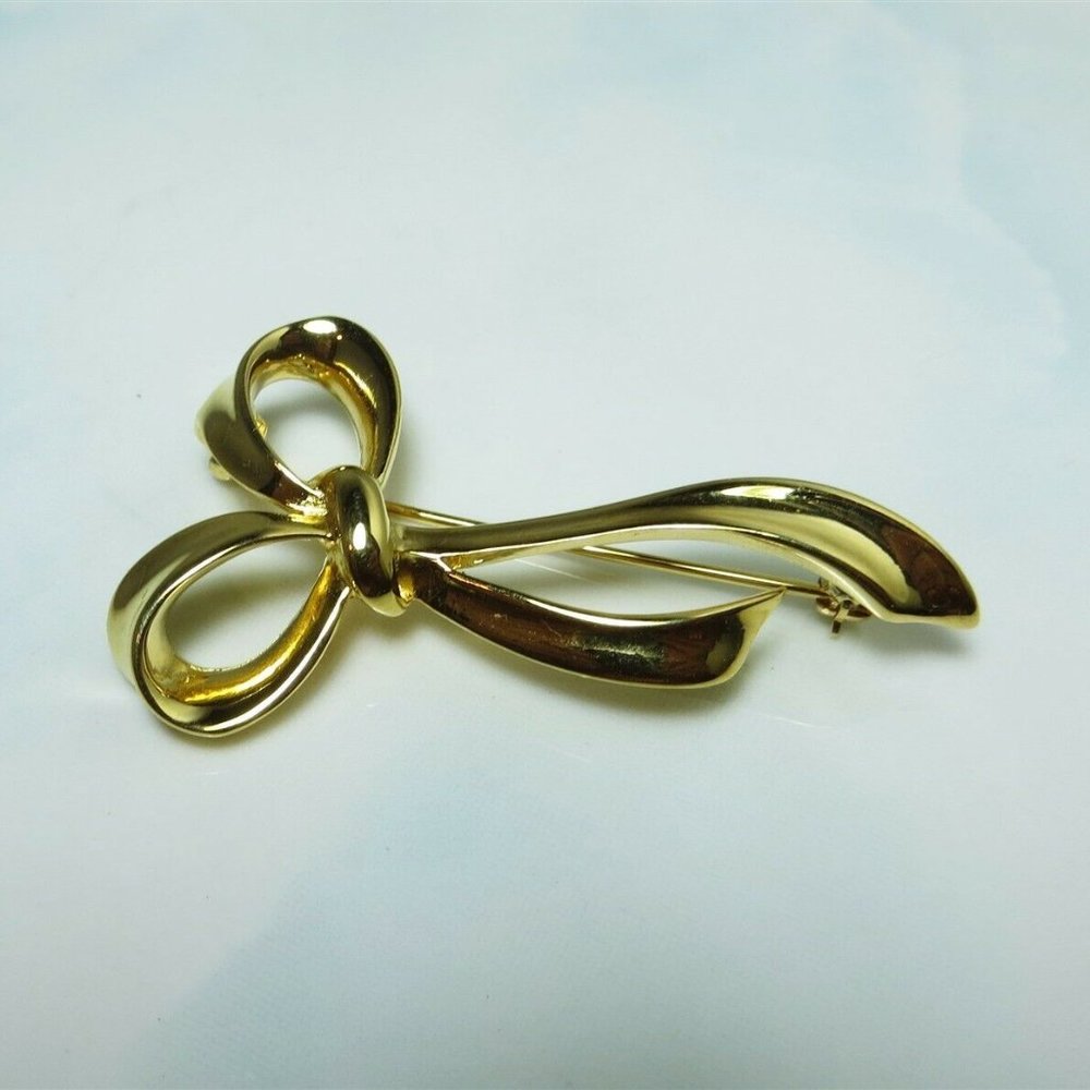 Graceful Retro Yellow Gold Plated Ribbon Pin/ Brooch by P.E.P.